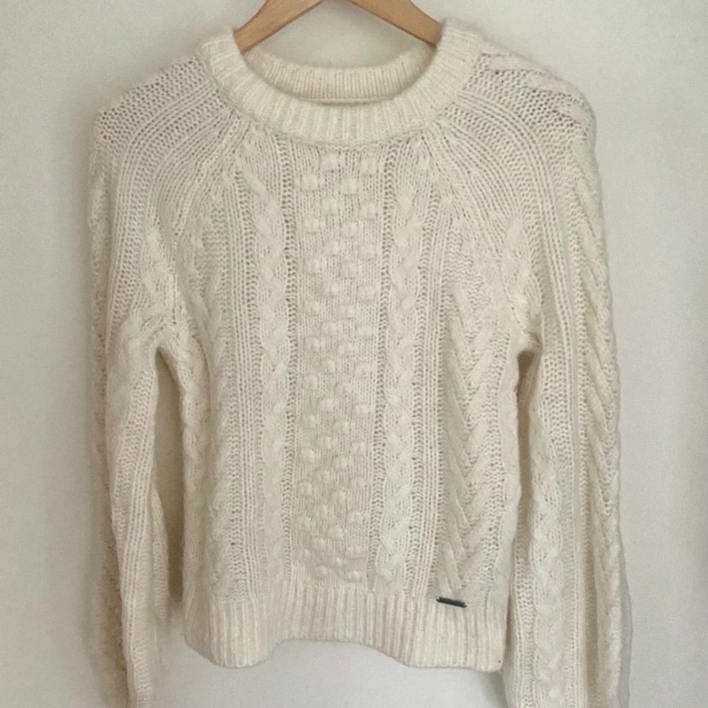 NWOT Abercrombie & Fitch Sweater